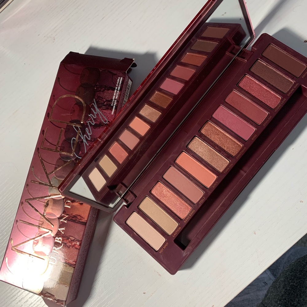 Urban Decay Naked Cherry Palette